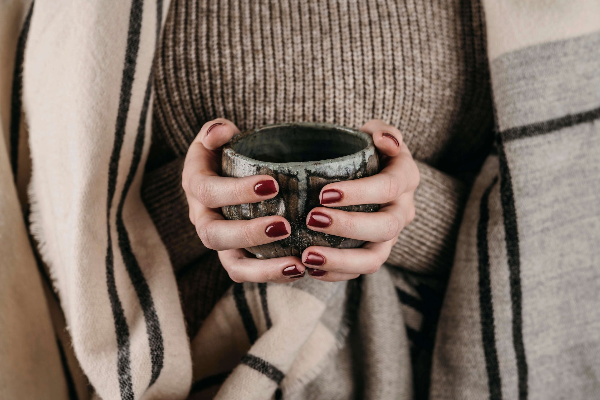 Coffee manicure: ποιο mani να επιλέξεις ανάλογα με τον καφέ που πίνεις